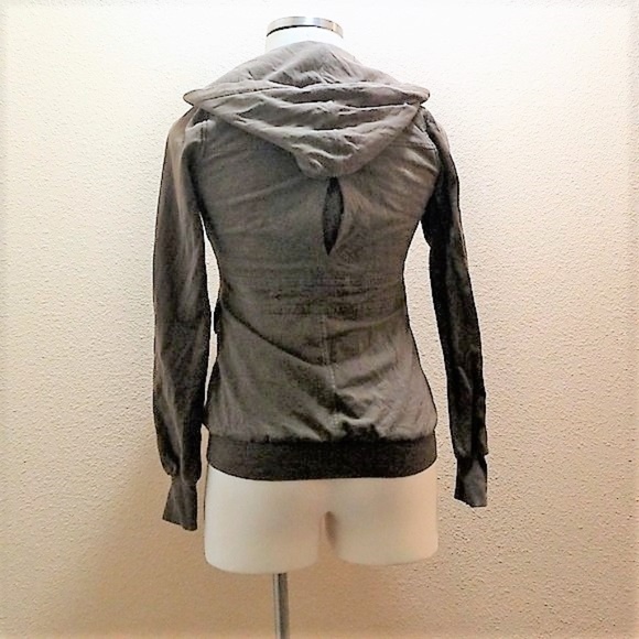 5/$20 Sanctuary Army Green Jacket Floral Lining - Picture 3 of 7